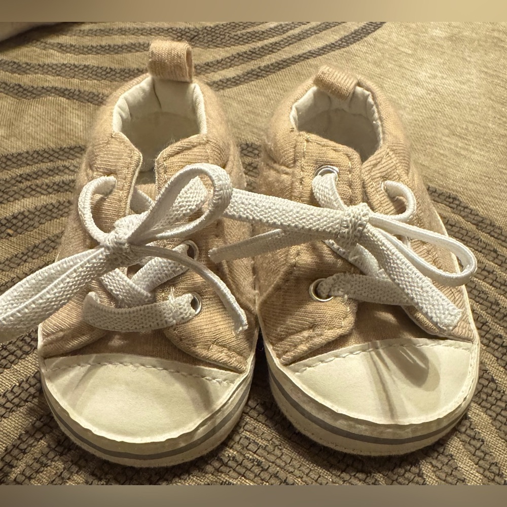 Carter’s Child of Mine Newborn(0-3) Tennis with White/Gray Accents